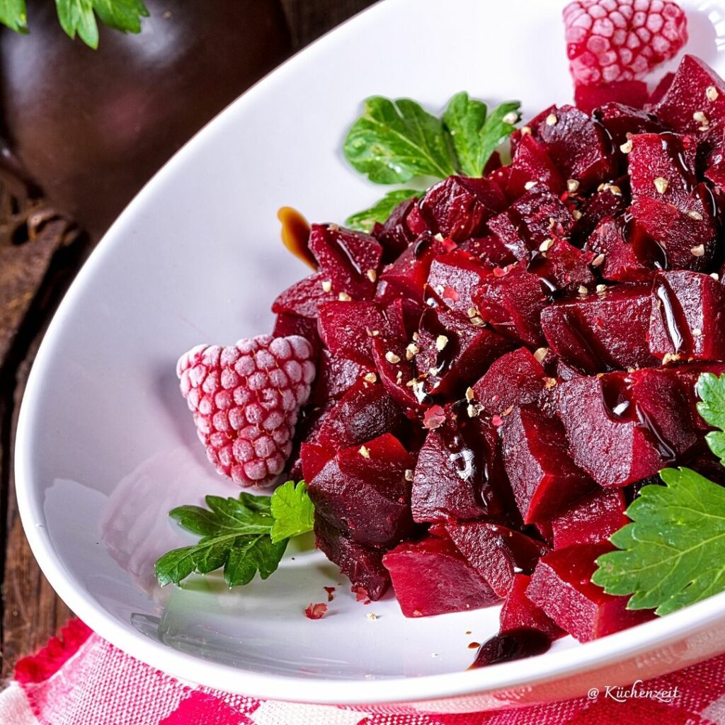 rote Beete / rote Rübe mit Himbeere