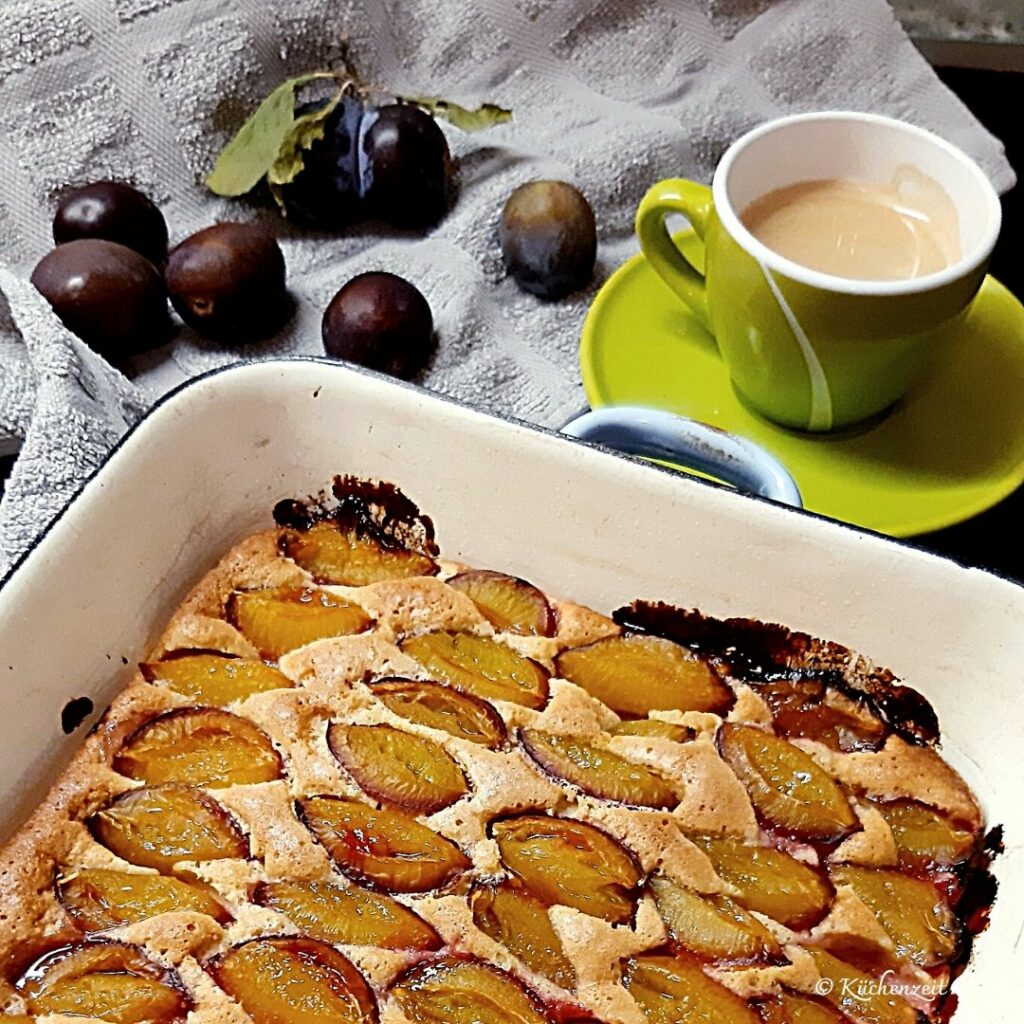 Kuchen mit Kaffee