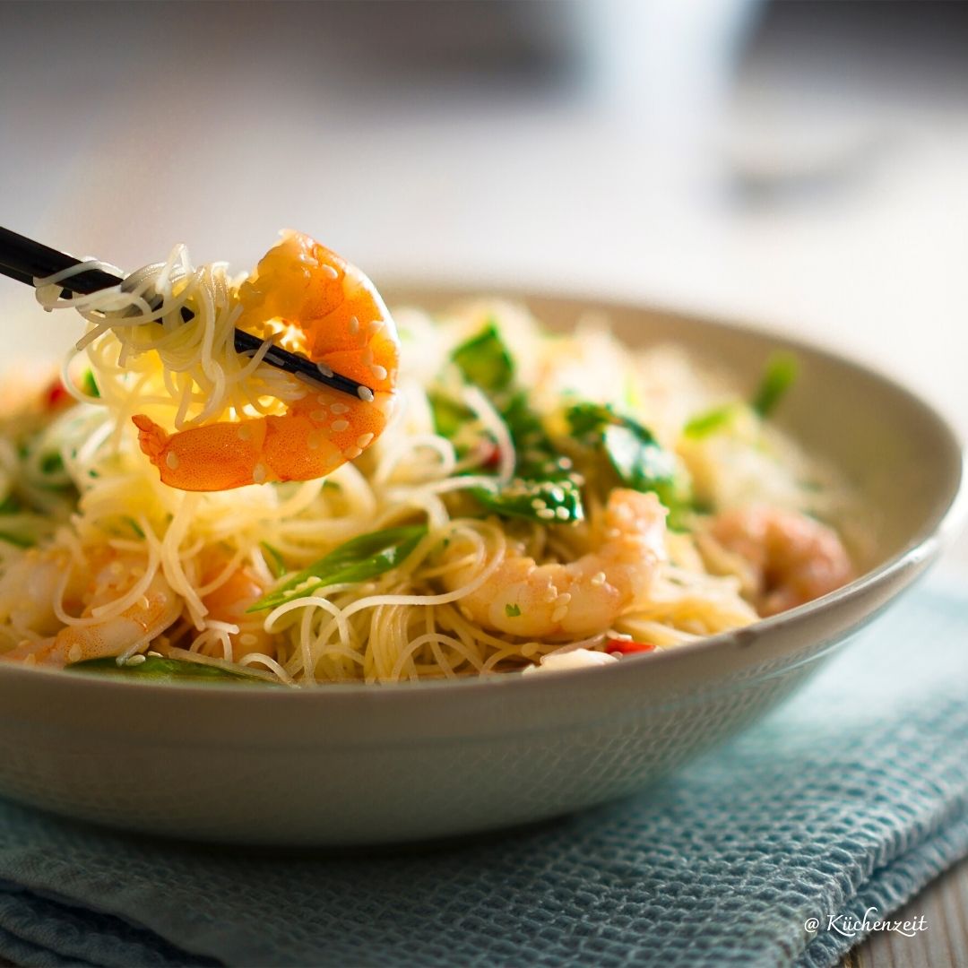 Reisnudelsalat mit Shrimps